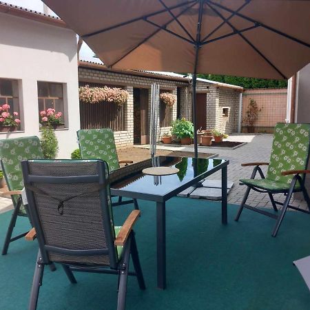 Ferienwohnung V Centru Lanžhot Exterior foto